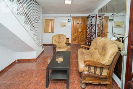 Spain Valencia Get your residency! house in a central area 006615