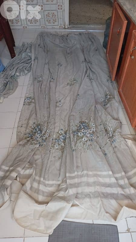 curtains 0