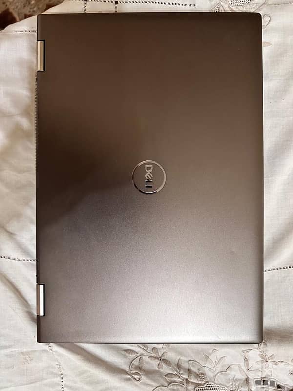 Inspiron 14 7000 2-in-1 1