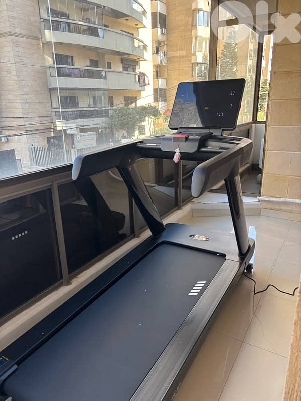 Commercial Motorized Treadmill 6HP AC Motor 1