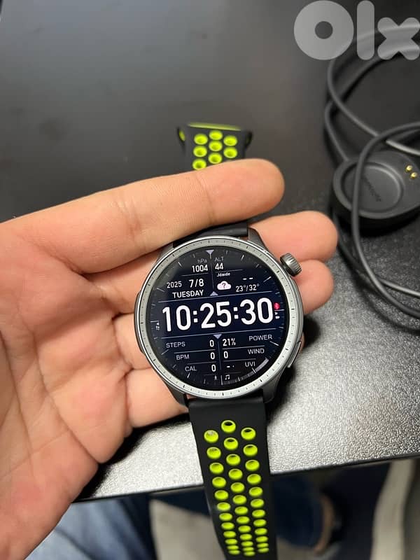 amazfit balance mint condition barely used with company warranty 2