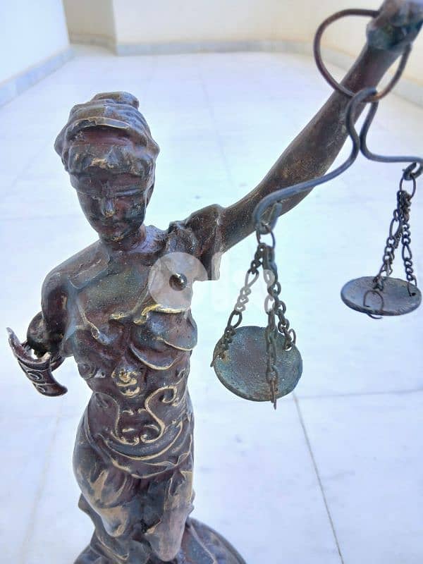 تمثال العدالة 2