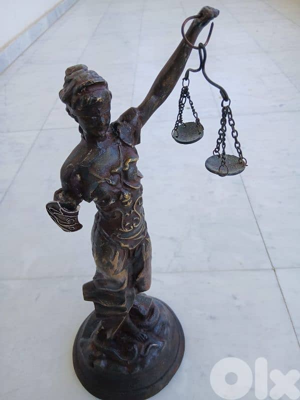 تمثال العدالة 3