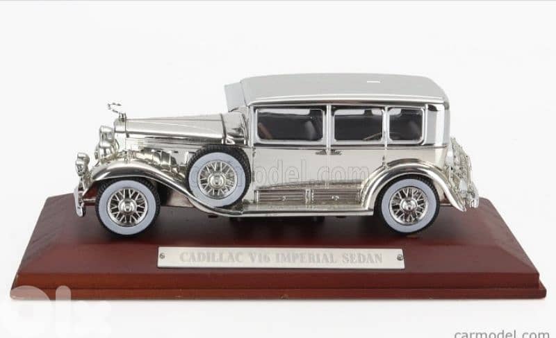 Cadillac V16 Imperial 1930 diecast car model 1;43 1