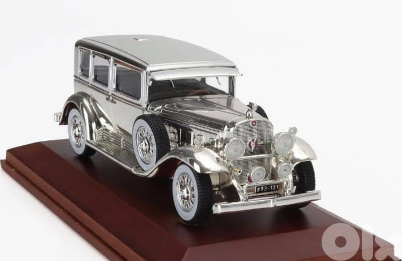 Cadillac V16 Imperial 1930 diecast car model 1;43 3
