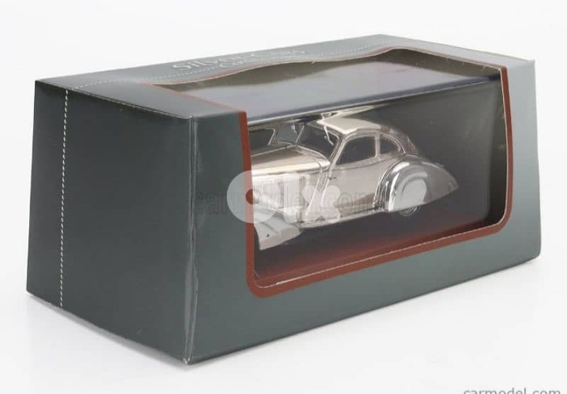 Mercedes 500K 1935 diecast car model 1;43. 5