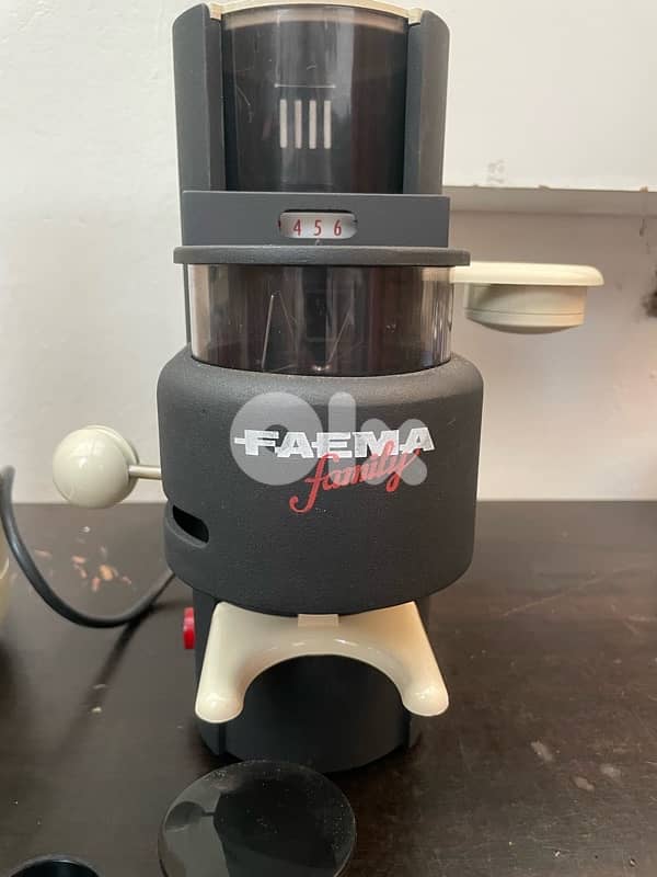 مكنة قهوة اكسبرس Faema Family Espresso machine+Coffee Grinder 1