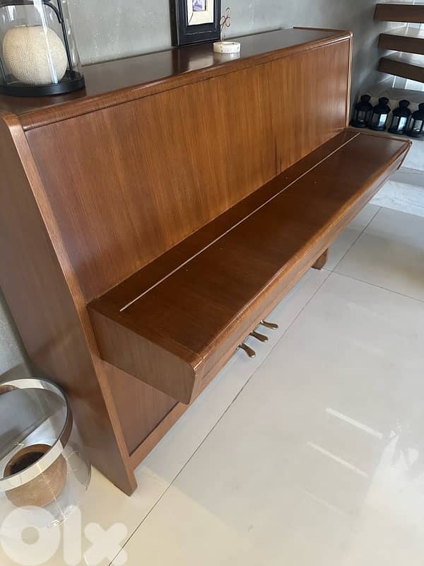 Peterof Upright Piano 3