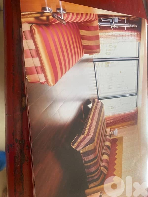 hand made with palissandre wood and leather 0