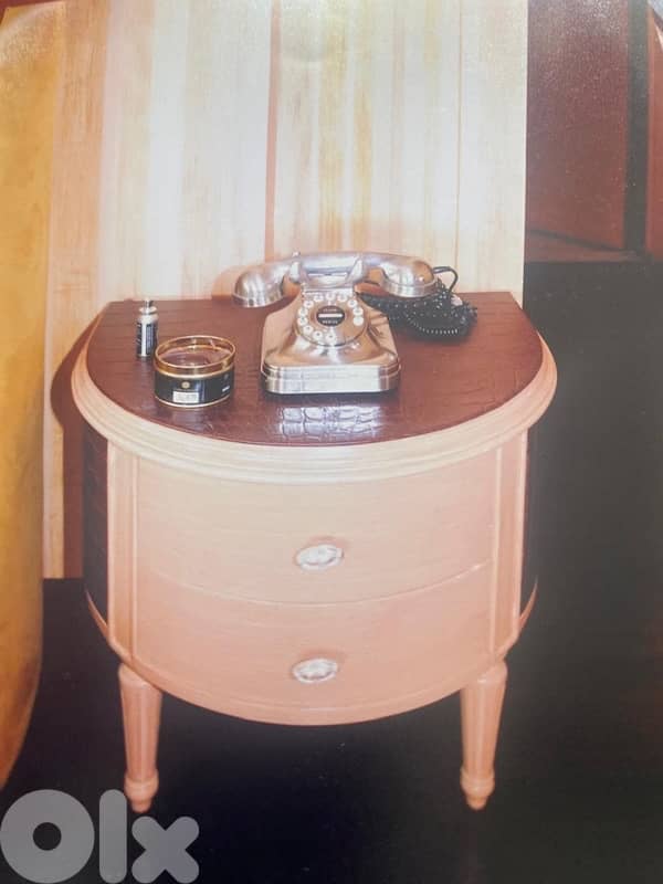 hand made with palissandre wood and leather 1