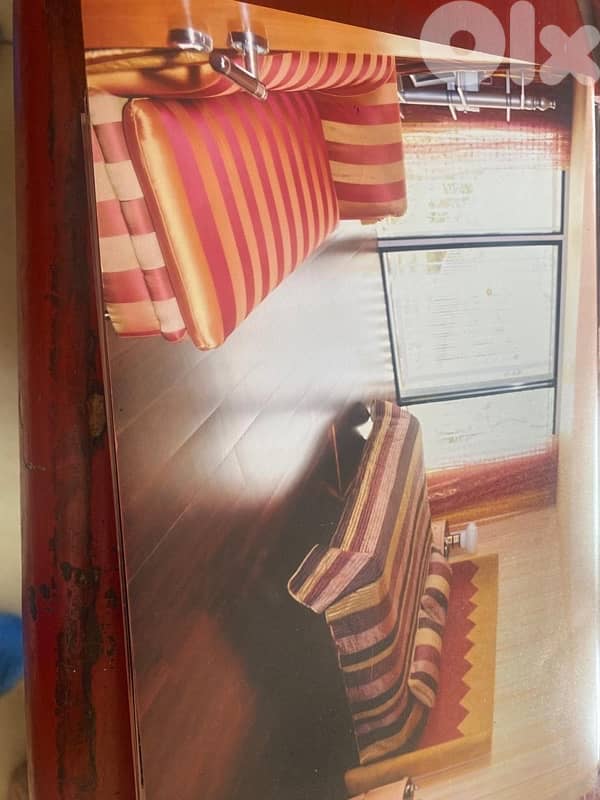 hand made with palissandre wood and leather 4