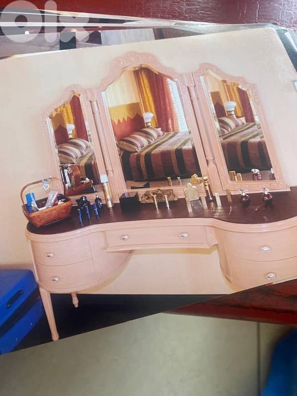 hand made with palissandre wood and leather 5