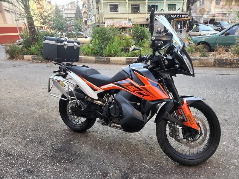 KTM 790 Adventure 900km company source 1