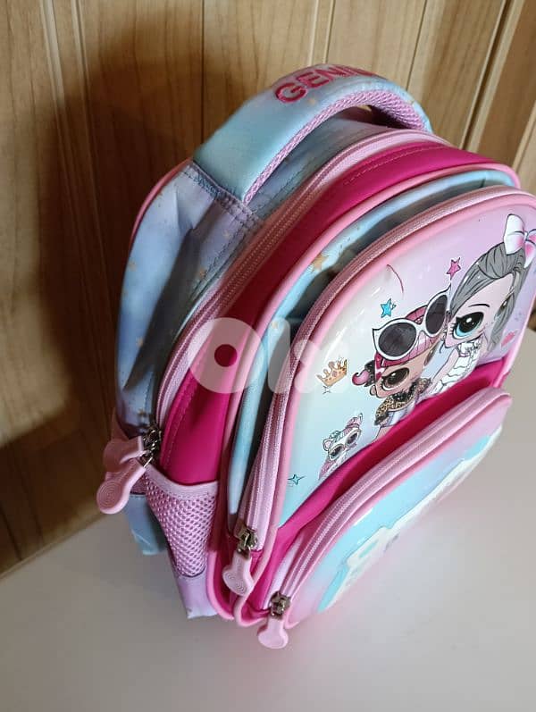 genius school bag clean like new 32cm 1