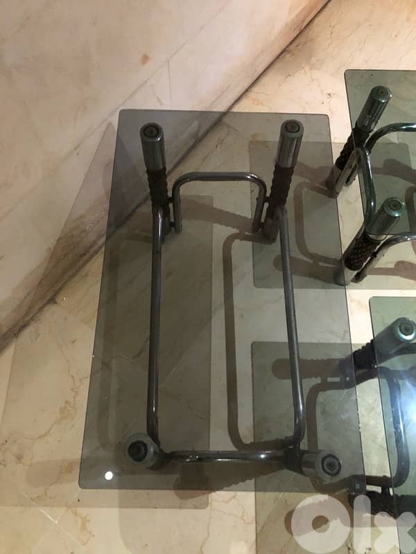 3 vintage chrome coffee table . 90$ 6