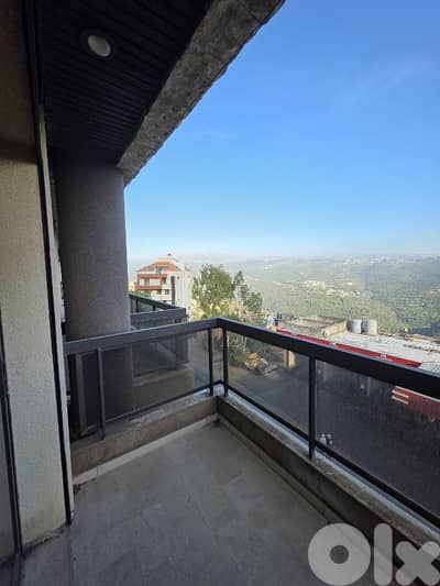 Hot deal apartment Broumana near restaurants
