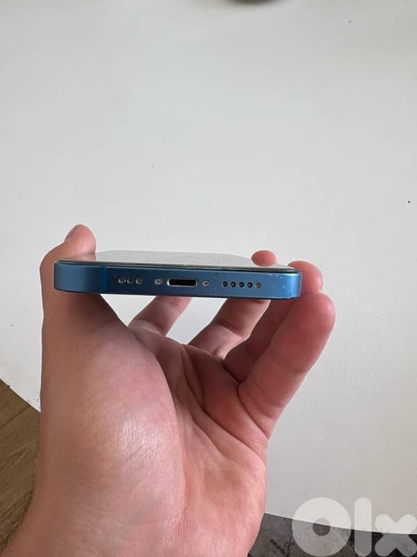 Apple iPhone 13 2