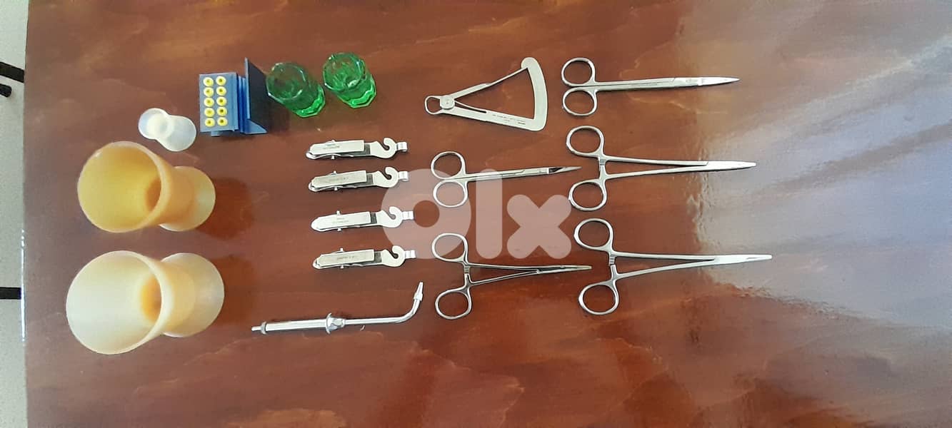 مستلزمات طب أسنان / عيادة ومختبر خاصة بالعيادات وطلاب الإختصاص 1