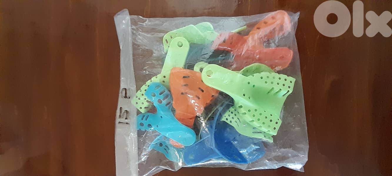 مستلزمات طب أسنان / عيادة ومختبر خاصة بالعيادات وطلاب الإختصاص 11