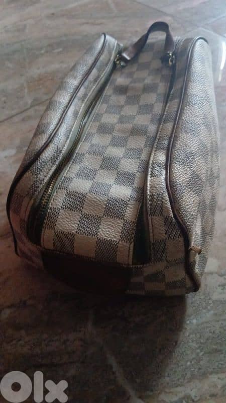 جذدان Louis vuitton 1