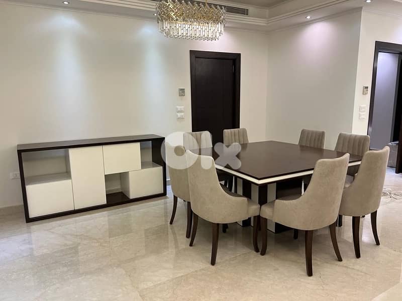 dinning table with 8 chairs طاولة سفرة مع ٨ كراسي 0