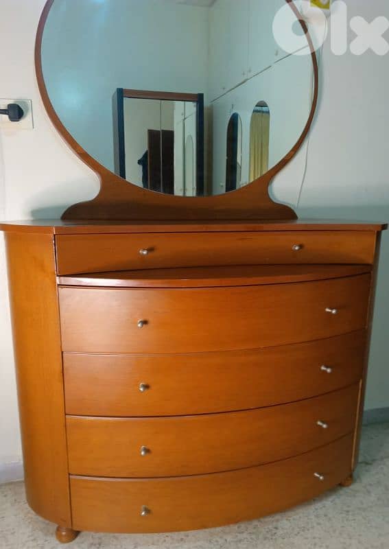 خزانة و مراية 2