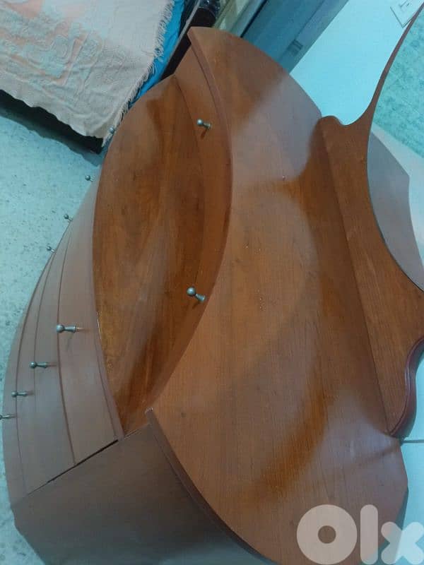 خزانة و مراية 19