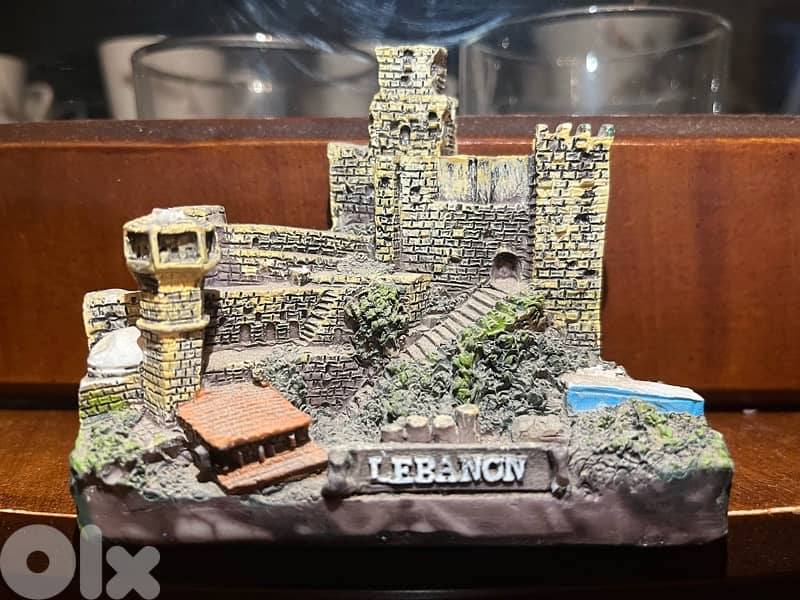 shape of lebanon piece 5 usd 2