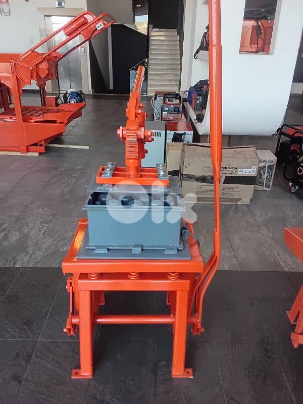 bricks pressure مكبس حجارة 1