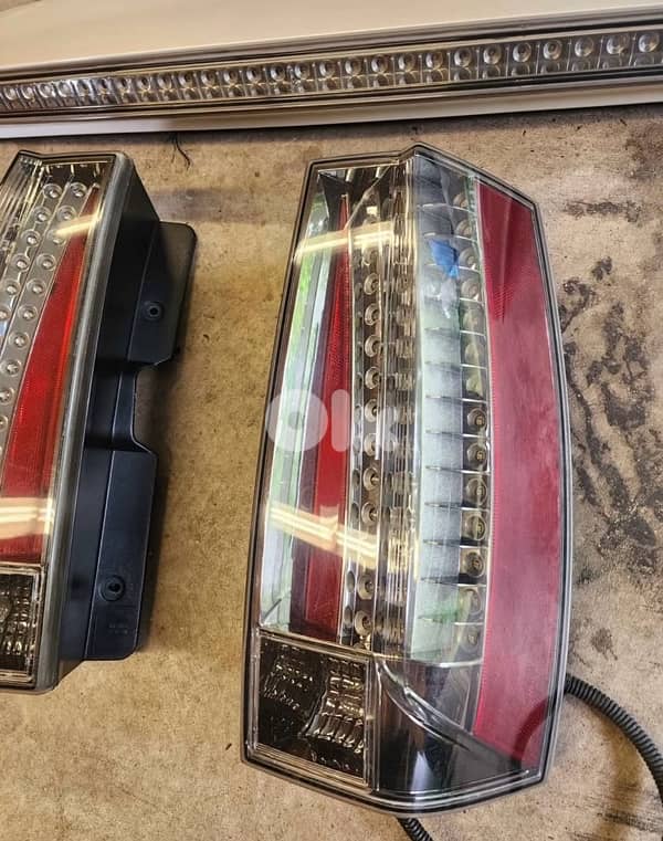 cadillac escalade platinum tail lights- black edition 1