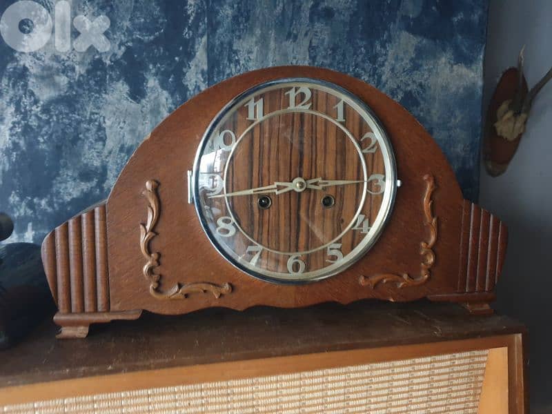 antique mantel clock 0
