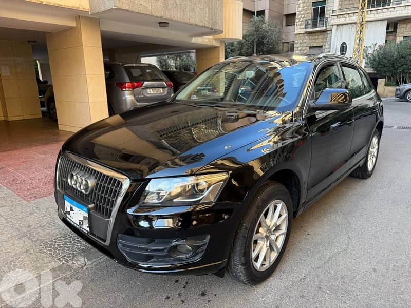 Audi Q5 2010 0