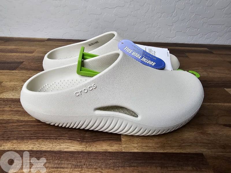 Crocs Mellow Recovery authentic 0