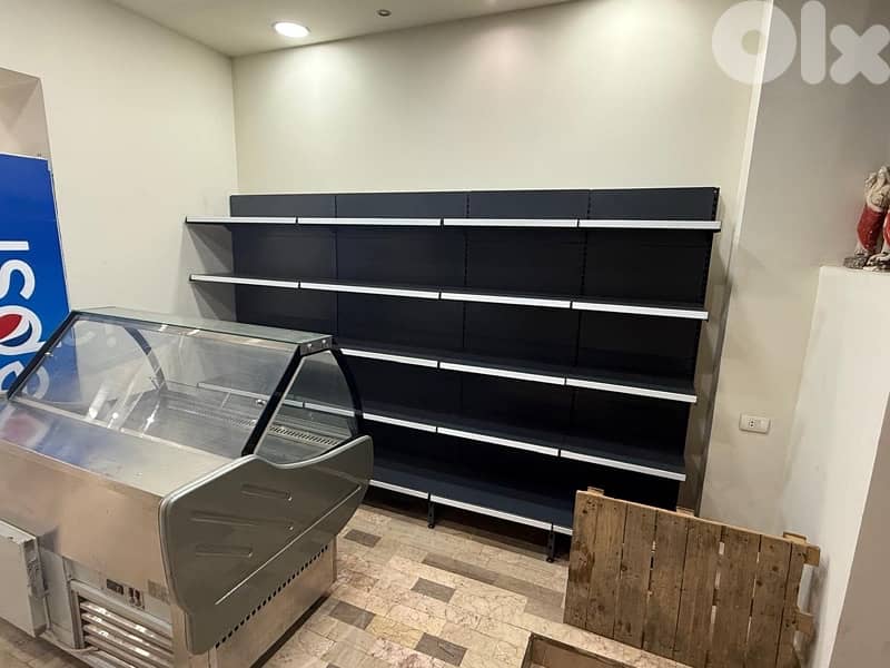 In excellent condition 1