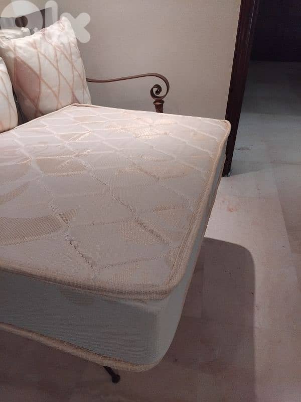 portable bed Mothercare, like new 2