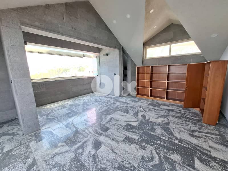 L18601-Exclusive! Beach Hotel For Sale in Halat 8