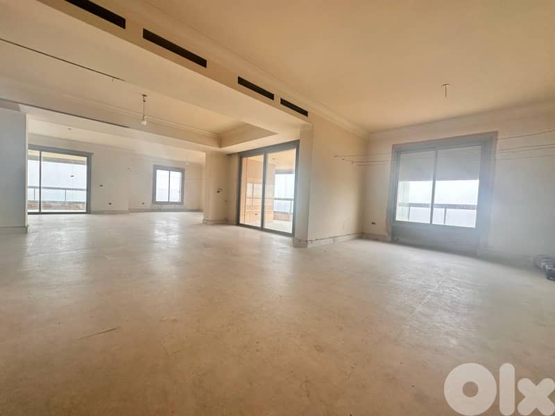 Sea View Apartment for Sale in Ramlet Baydahشقة فاخرة مطلة على البحر 0
