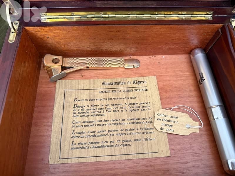 Cigar box 3