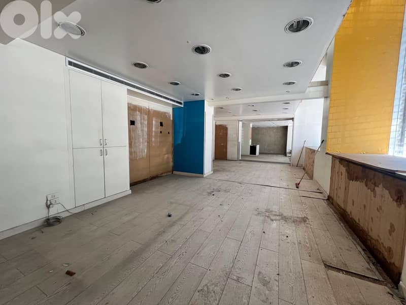 Prime 250 SQM Commercial Shop for Rent محل تجاري مميز للإيجار 0