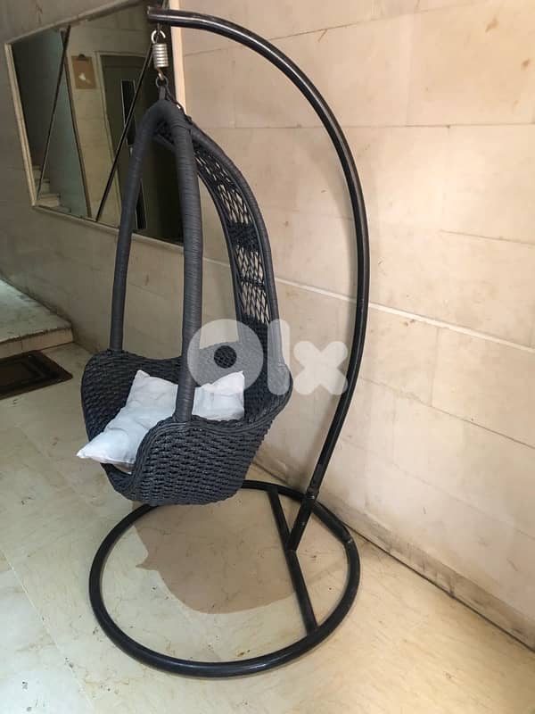 bamboo rattan swing in excellent condition. 160$ 2