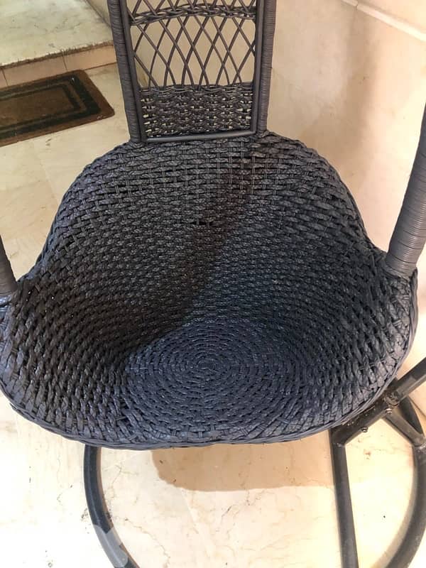 bamboo rattan swing in excellent condition. 160$ 4