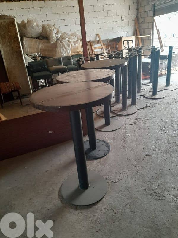 60 chair's (20$ 1) /tables 23  (25$ 1) 1
