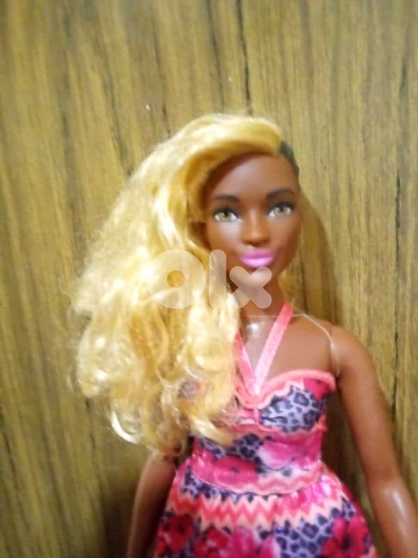Offer: Barbie KIM FASHIONISTAS ZIG ZAG CURVY Mattel 2018 great AA doll 4