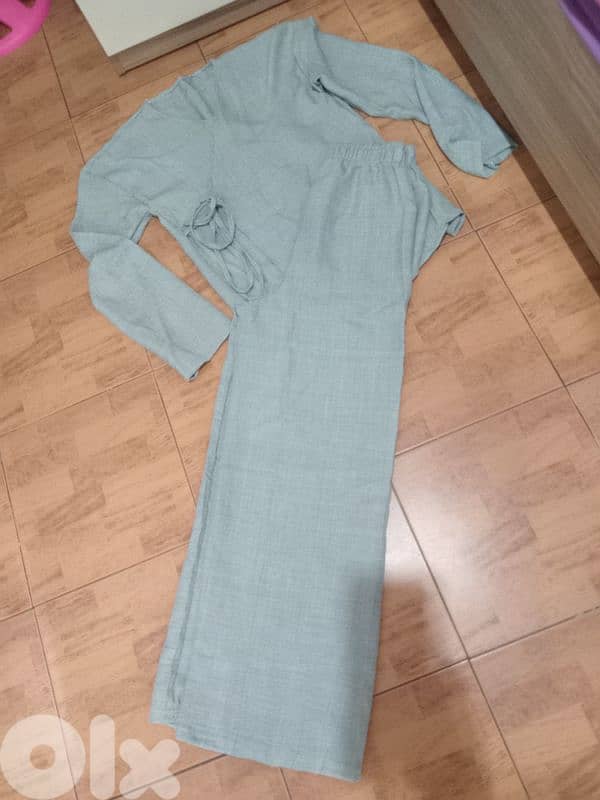 ملابس جديدة ايةقطعة بس 5$ 5