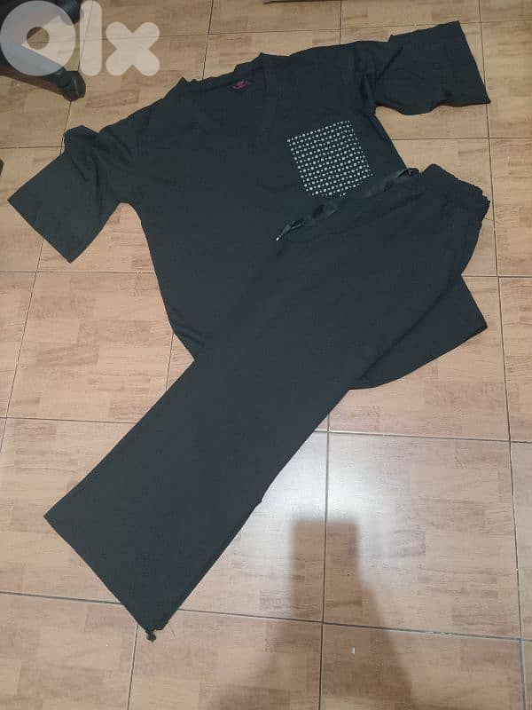 ملابس جديدة ايةقطعة بس 5$ 8
