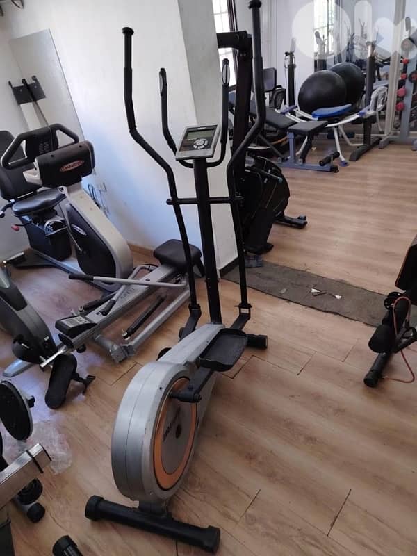 elliptical york fitness like new holds up to 125kg 1
