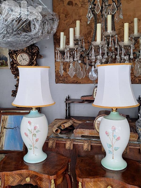 2 large porcelain lamps 1