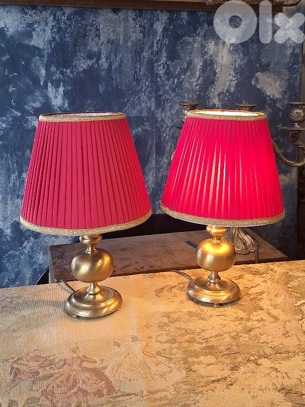 2 small brass lamps 2