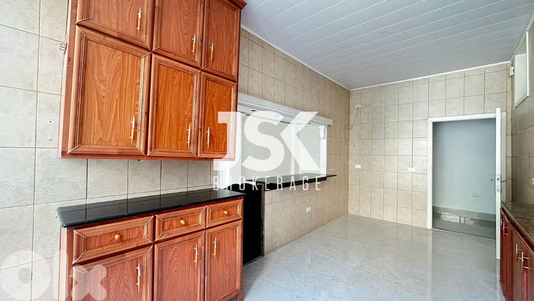 L18648-High-End 124 SQM Office For Rent in Prime Location in Down Town 0