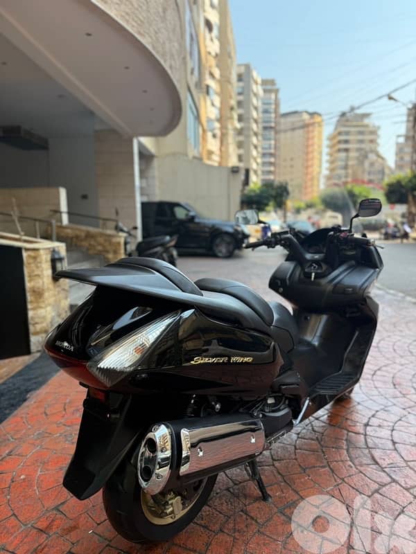 gold edition honda silverwing 600 cc crystal 6